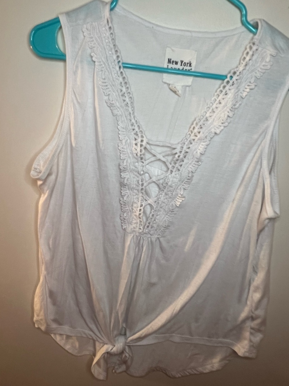 New York Laundry White Lace V-Neck Tie-Front Tank